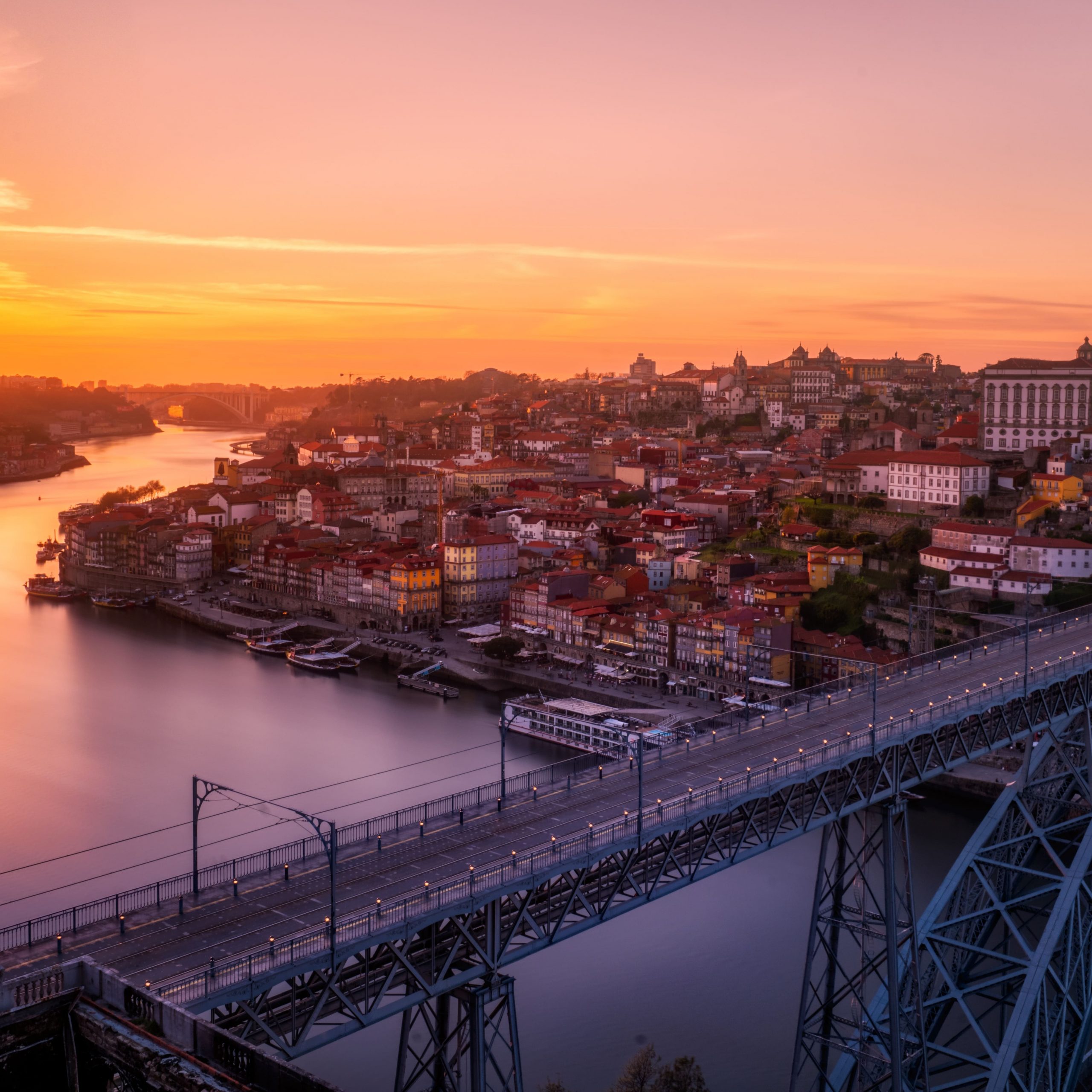 Lidojumi no Rīgas uz Porto sākot no €77 (turp-atpakaļ)