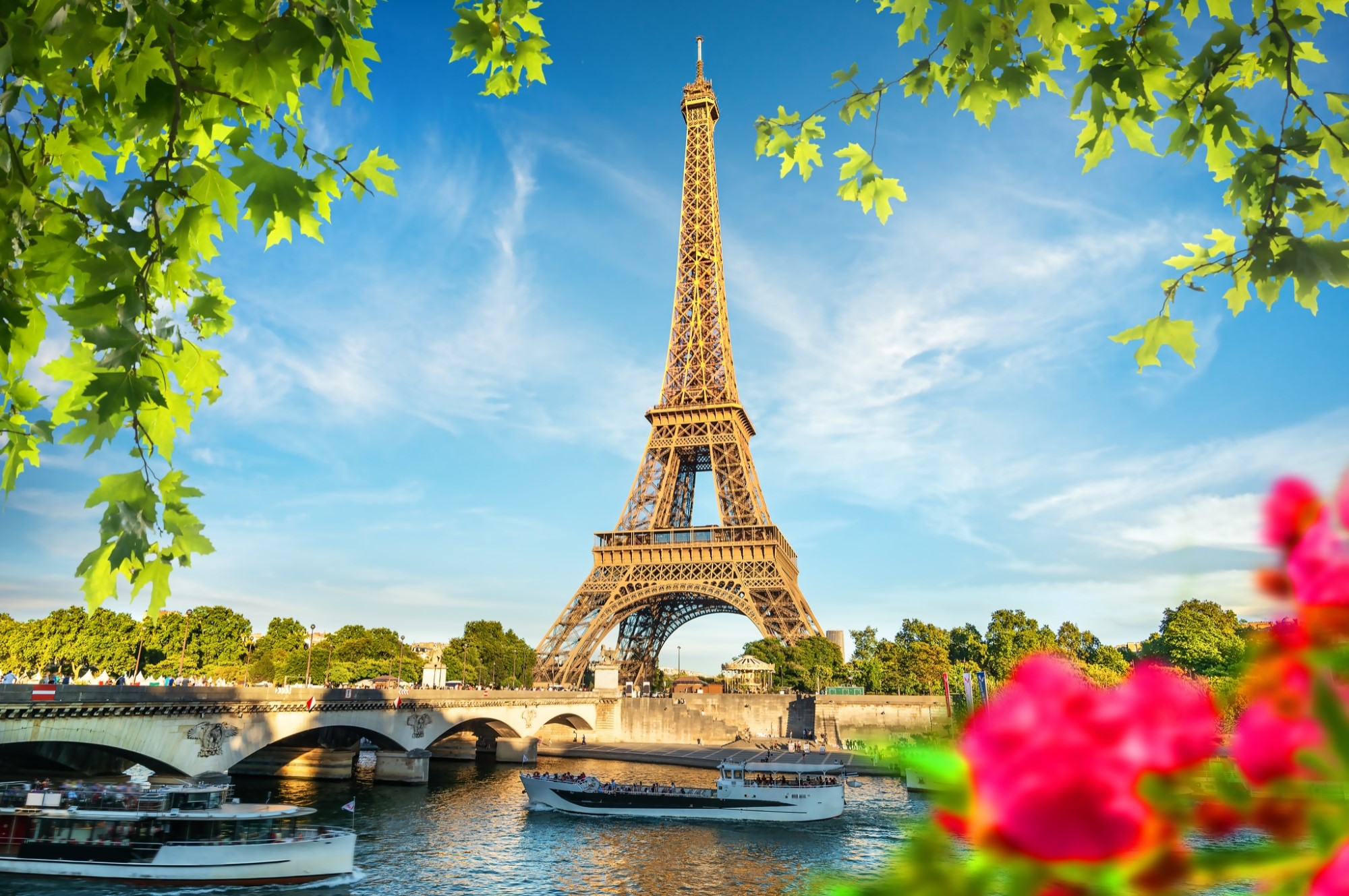 Lētas aviobiļetes uz Parīzi Francijā