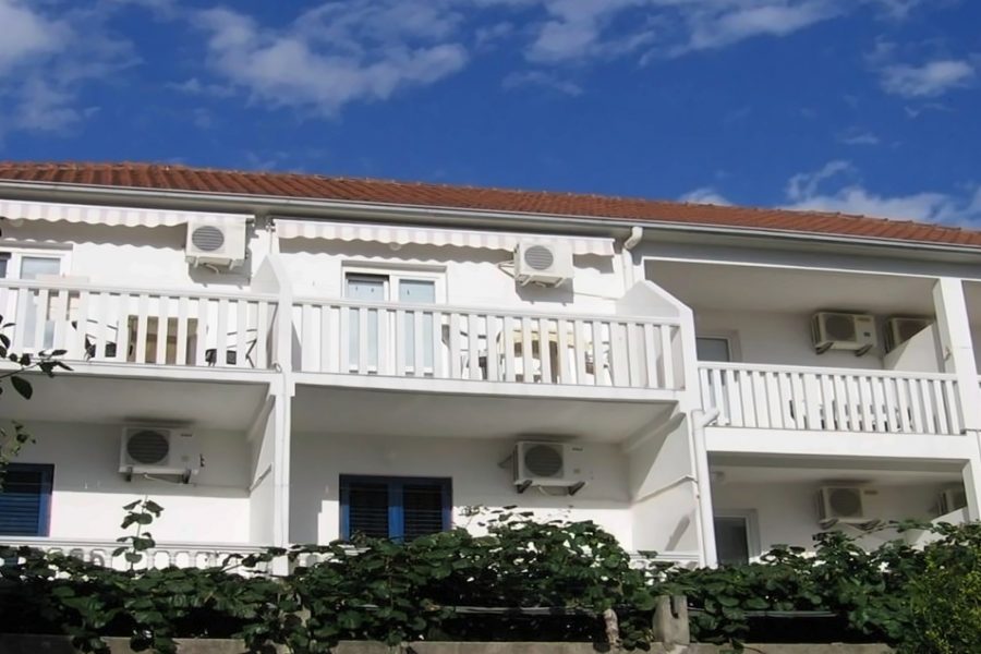 Apartments Bonaca (Apt) – Rafailovici