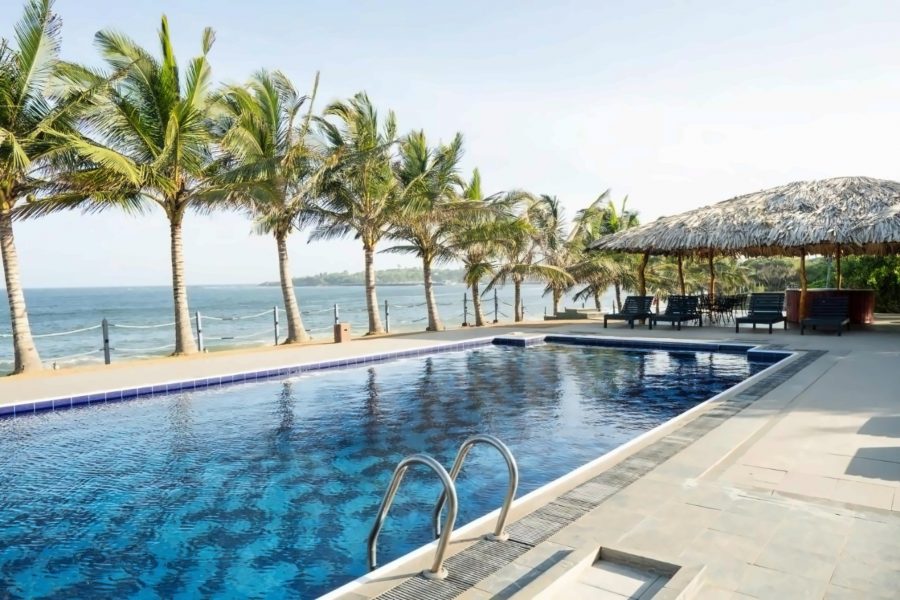 Peacock Beach Hotel (3*) – Hambantota