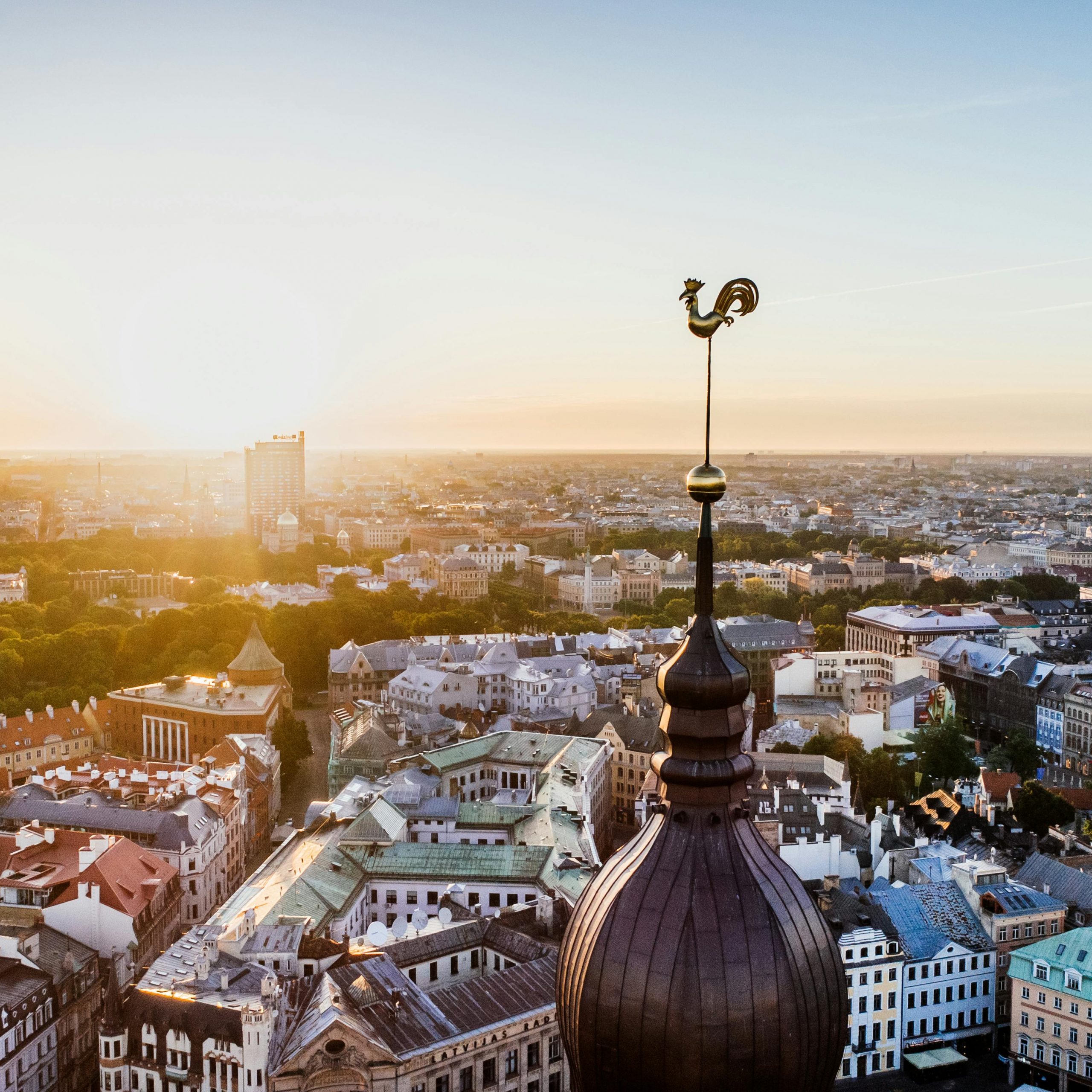 Brīvdienu ceļvedis ģimenēm vasaras izskaņā – ko darīt Rīgā ar bērniem un kur doties atpūsties?