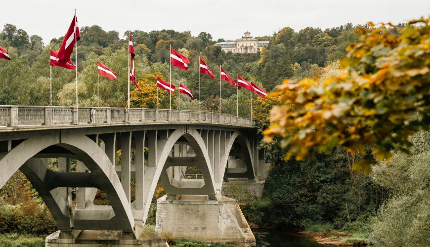 Nesteidzīgs rudens Siguldas novadā: dabas krāsas kultūras notikumi un jaunas pieturvietas