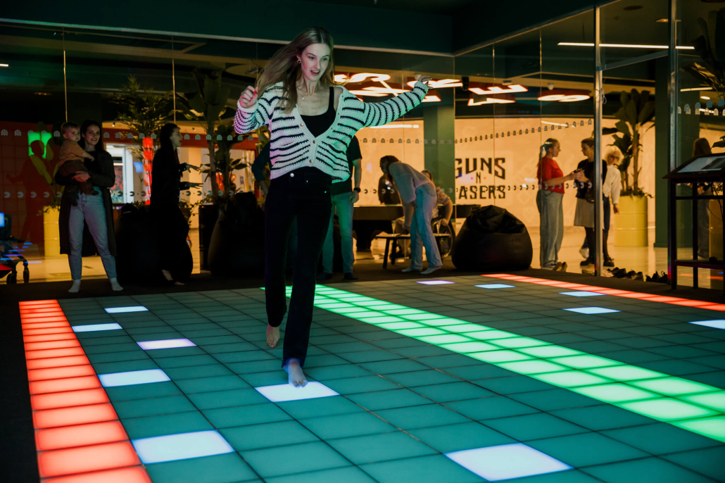 Ko darīt ziemā Rīgā – 7 aktīvas iekštelpu idejas brīvdienām kas aizraus ikvienu