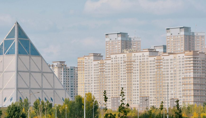 Lētas aviobiļetes no Rīgas uz Astanu Kazahstānā