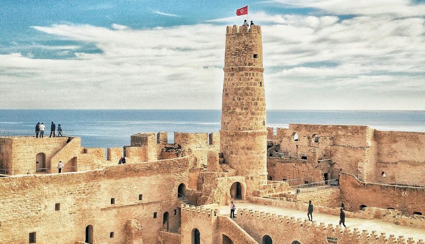 Lētas aviobiļetes no Rīgas uz Tunisiju