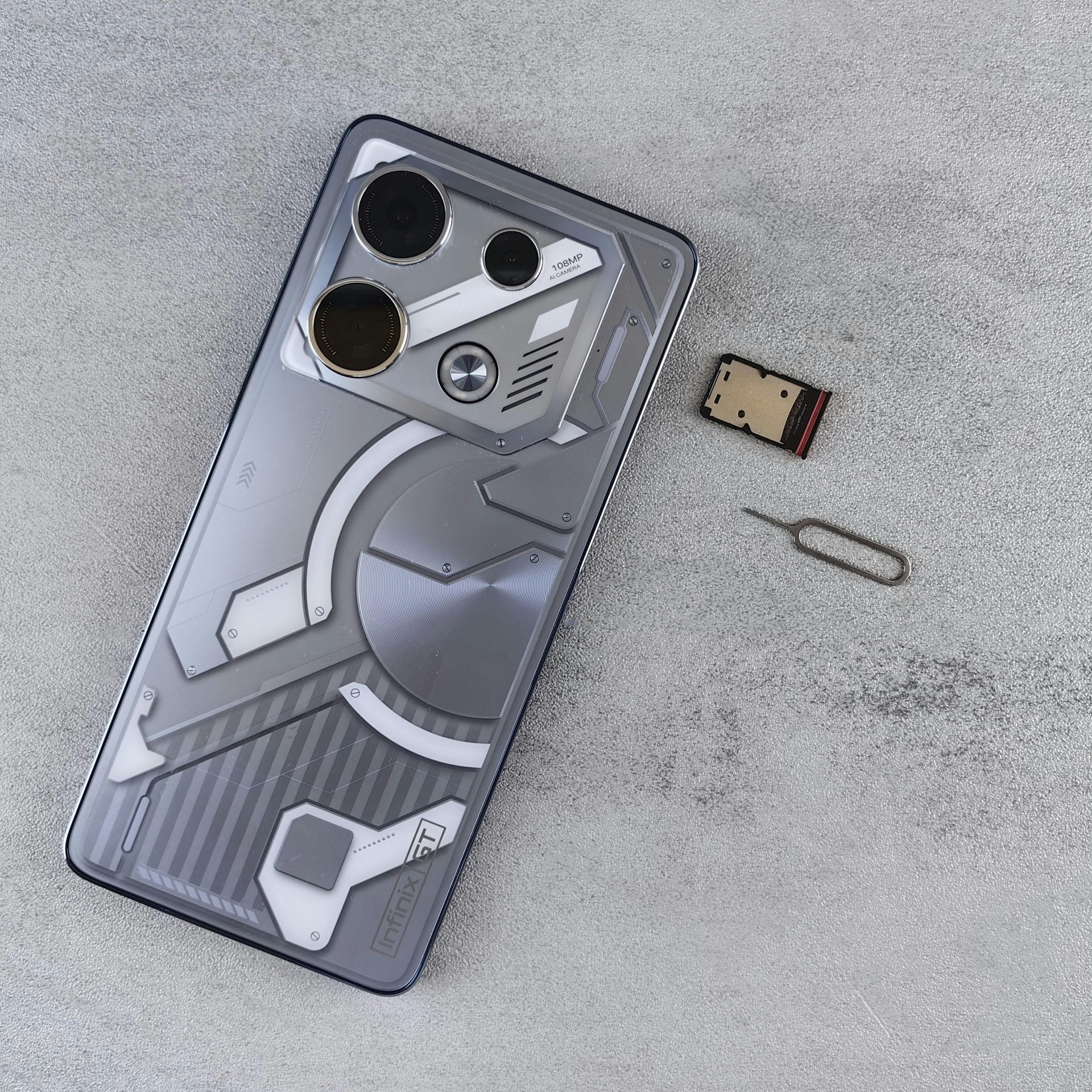 SimAbove eSIM ievieš bezmaksas VPN un uzlabo lojalitātes programmu