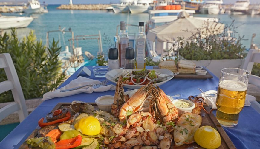 Gastronomijas piedzīvojums Kiprā: vīna darītavas olīveļļa un tradicionālās maltītes