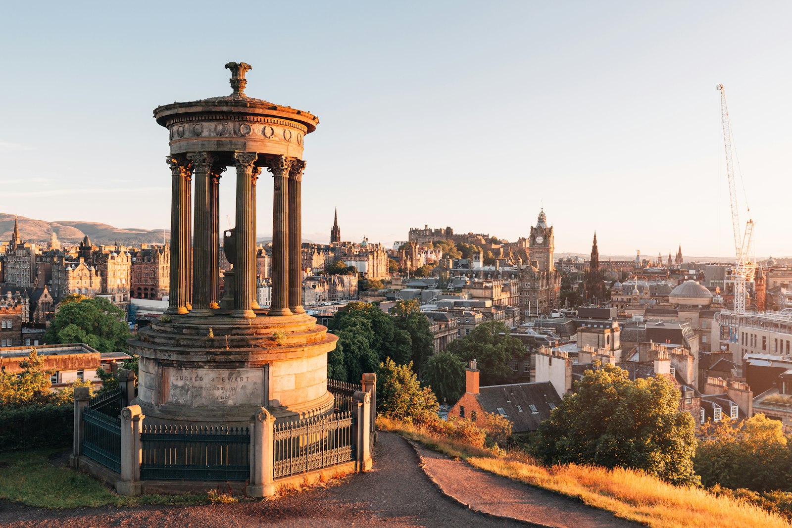 Edinburgas panorāma saulrietā, skats no Calton Hill